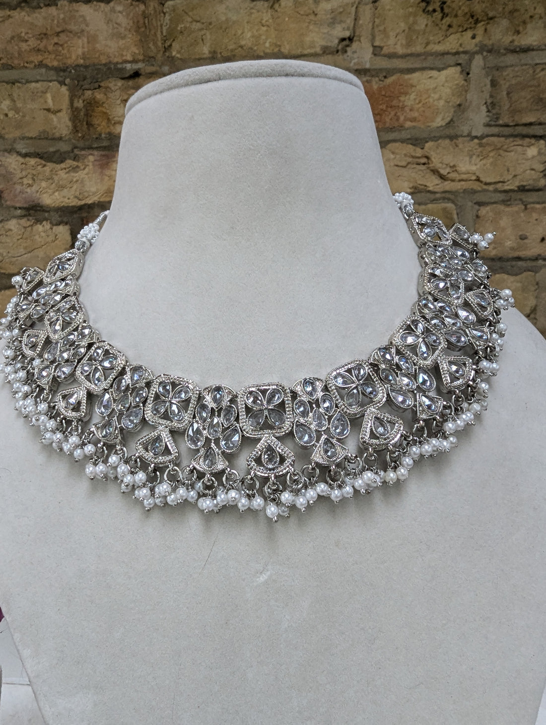 690 white pearls necklace jewellery set for bridal,beauty,oversized, wedding anniversary gifts