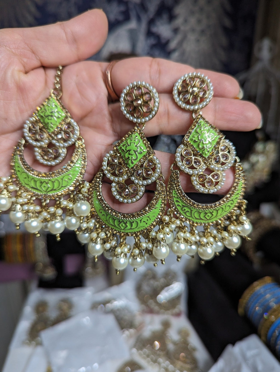 Beautiful hanging earrings with pearls - KundanByNadia