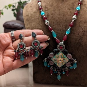 Blue and Maroon Beads Necklace With Earrings - KundanByNadia