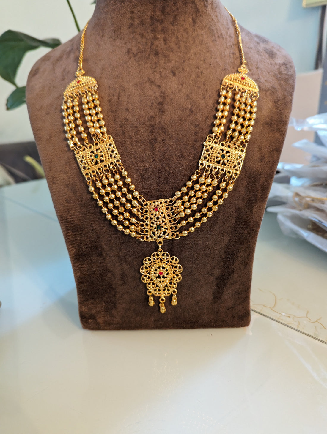 Stunning necklace jewellery set