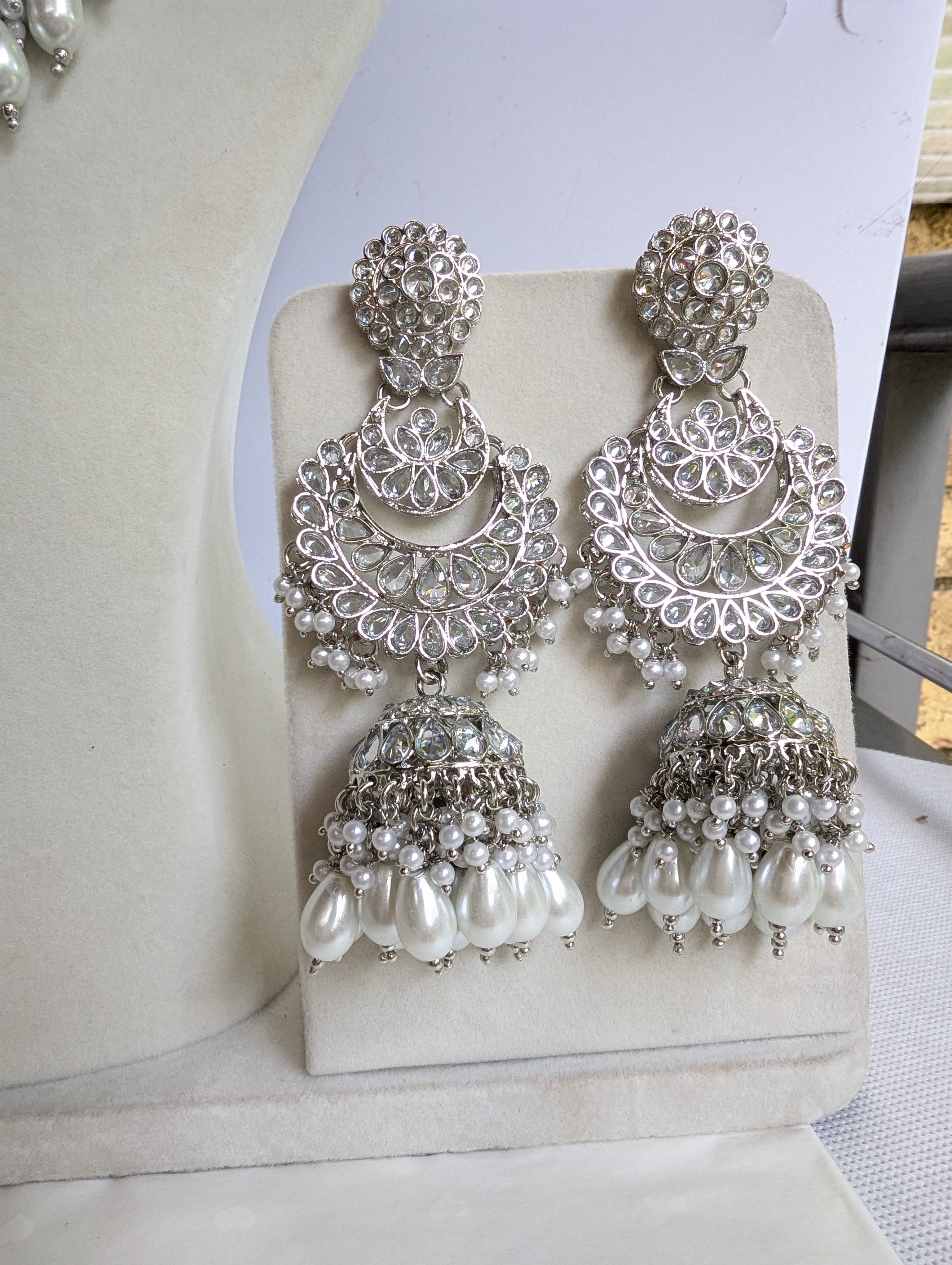 Full bridal necklace jewellery set with jhoomar tikka earrings