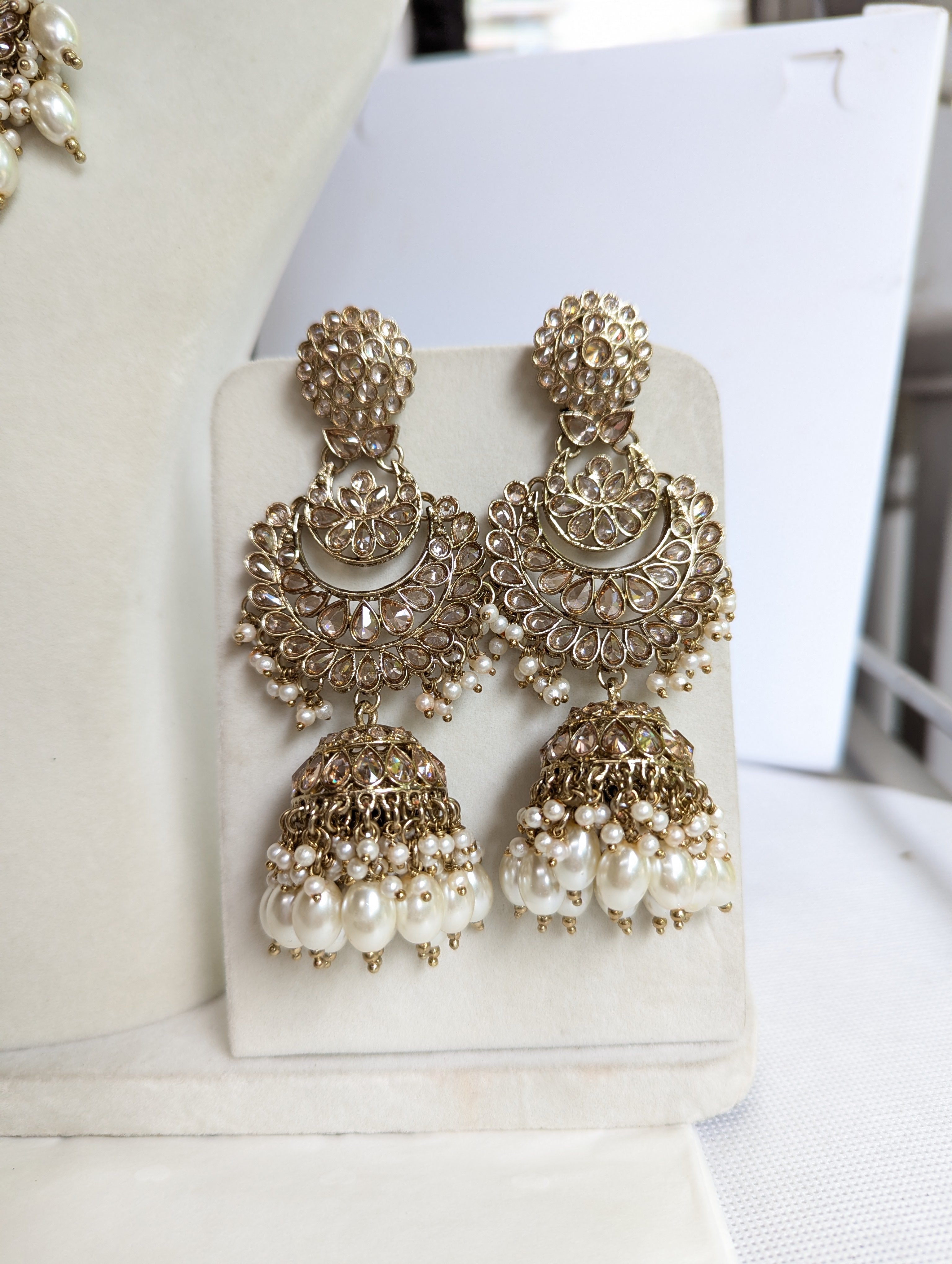 Full bridal necklace jewellery set with jhoomar tikka earrings