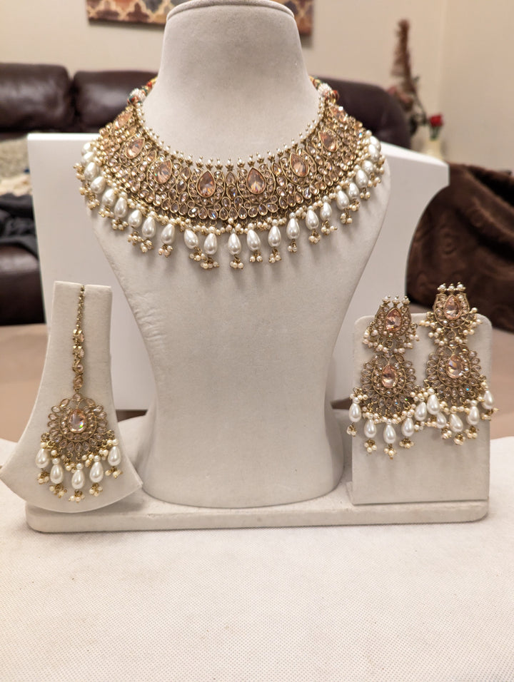 44/43 stunning necklace jewellery set for brides