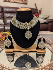 552 white pearls necklace jewellery set