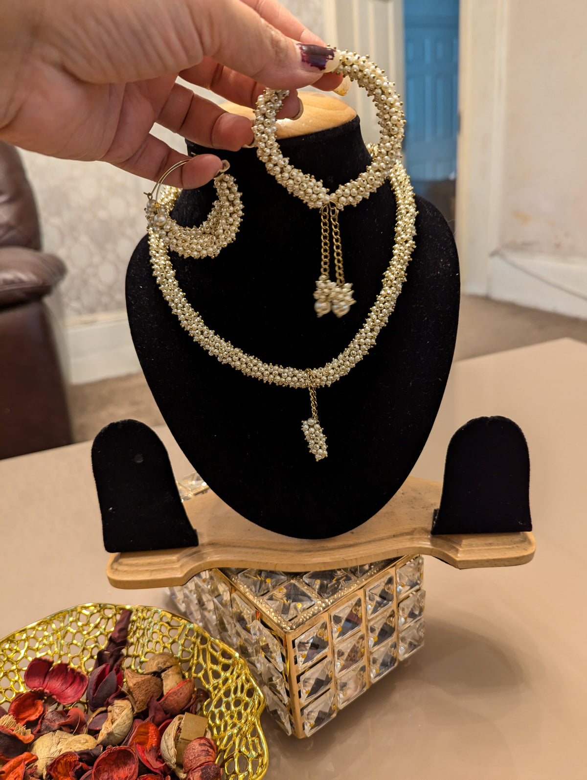 Gajra pearl necklace jewellery set