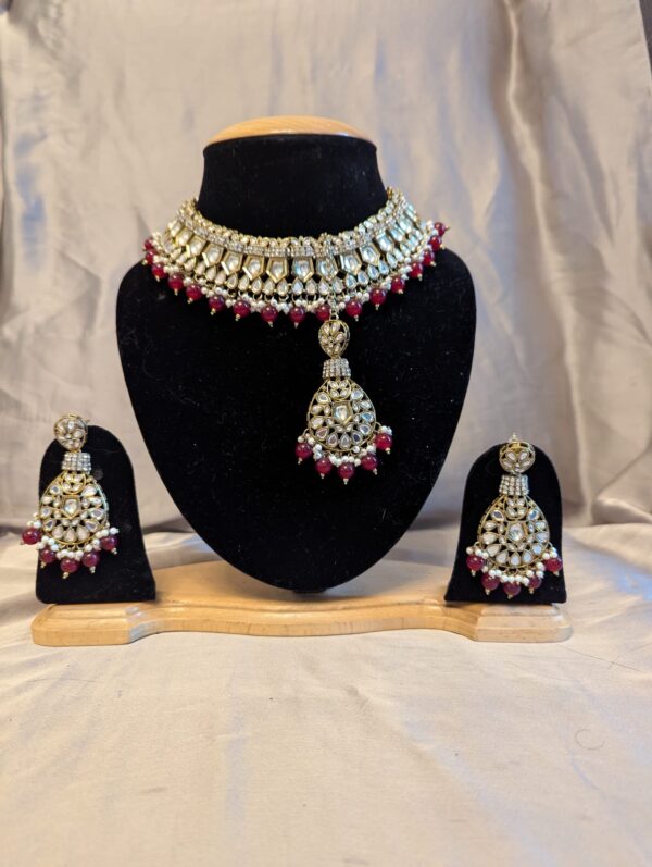 Red Kundan Necklace – Regal Charm with Timeless Craftsmanship