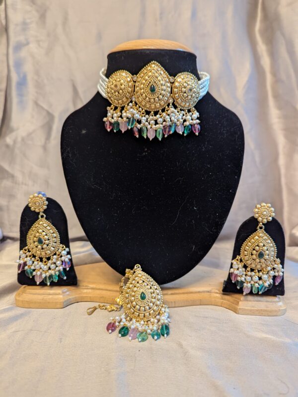 Choker Necklace – Bold Elegance with Timeless Appeal - Image 2