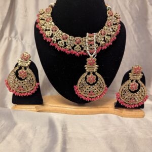 Red Kundan Necklace – Regal Charm with Timeless Craftsmanship