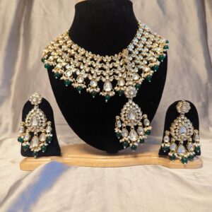 Choker Necklace – Bold Elegance with Timeless Appeal