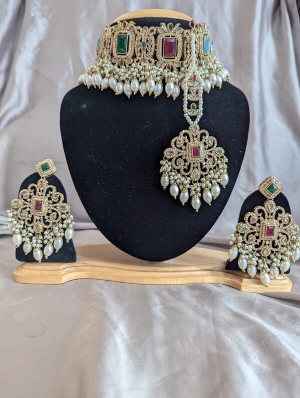 Choker Necklace – Bold Elegance with Timeless Appeal - Image 2