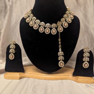 Red Bridal Necklace – Royal Elegance for Your Special Day