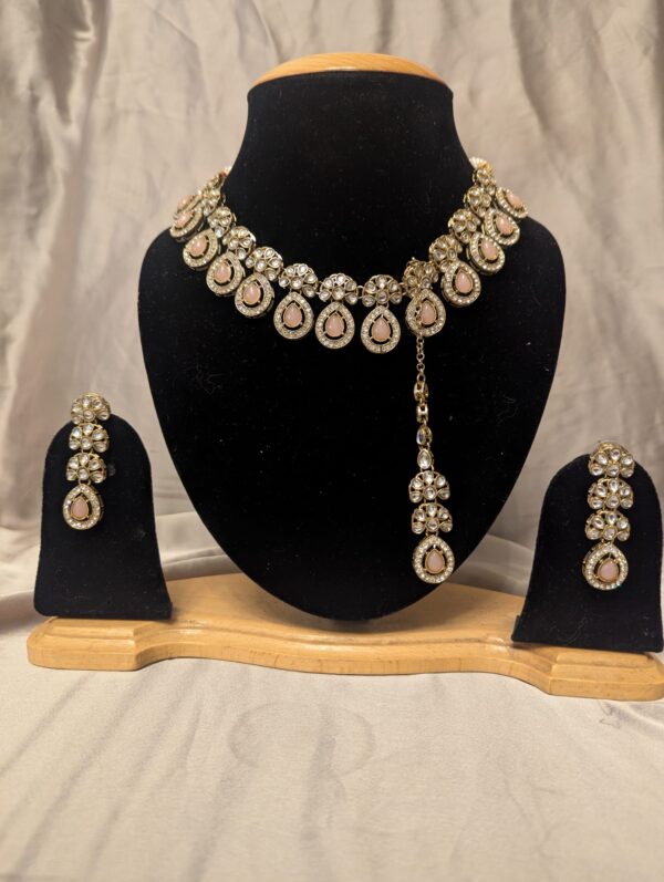 Red Bridal Necklace – Royal Elegance for Your Special Day